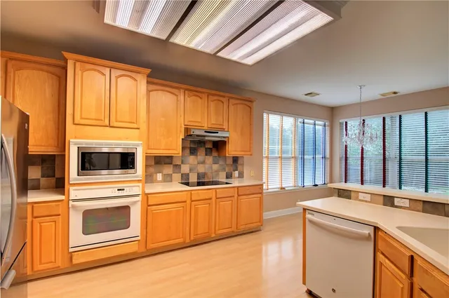 $3,500 | 8217 Endeavor Circle, Austin, TX 78726