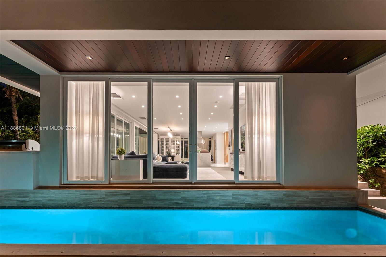 4433 North Bay Road Miami Beach, FL 33140 - Photo 25 of 71