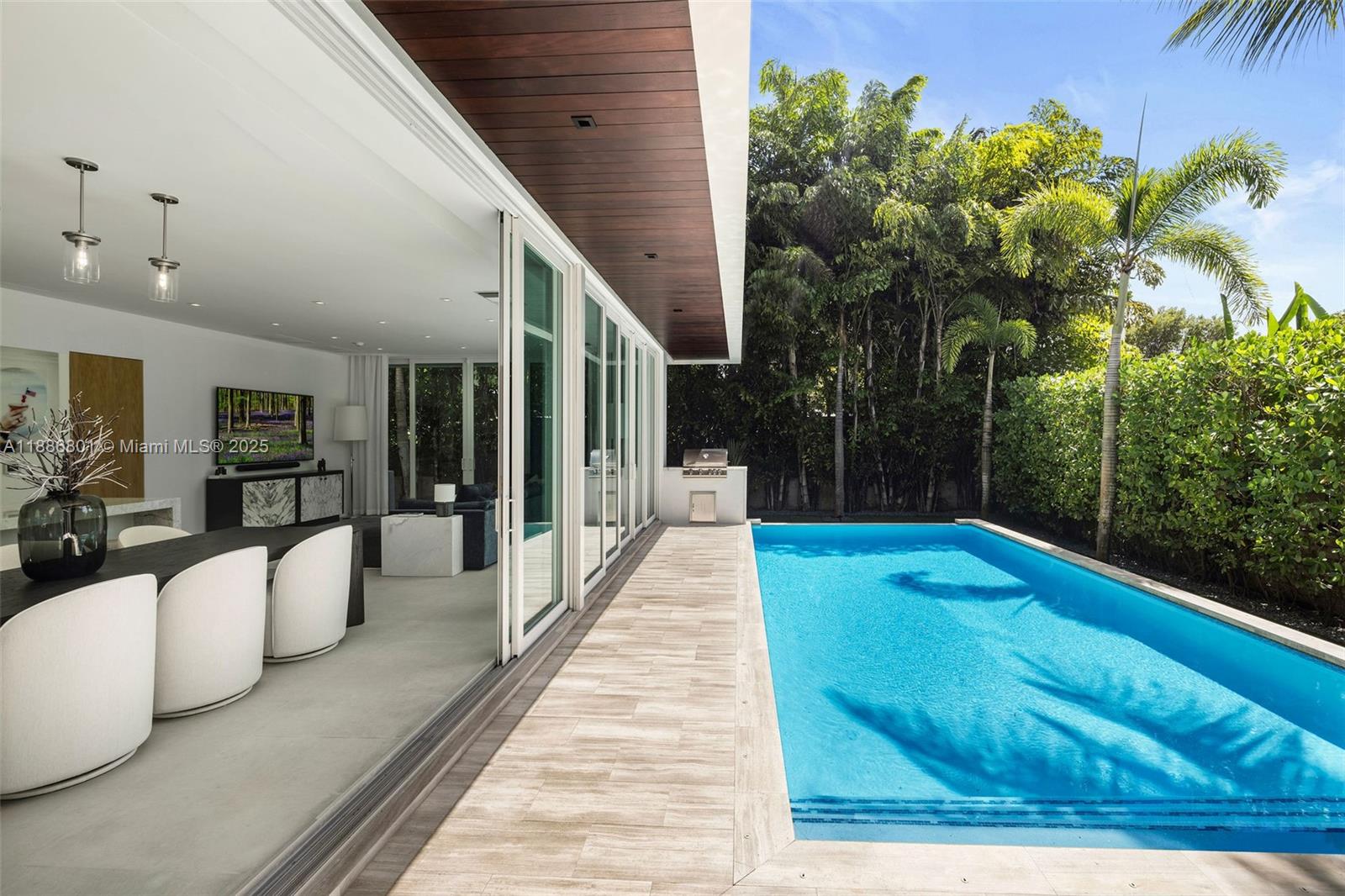 4433 North Bay Road Miami Beach, FL 33140 - Photo 28 of 71