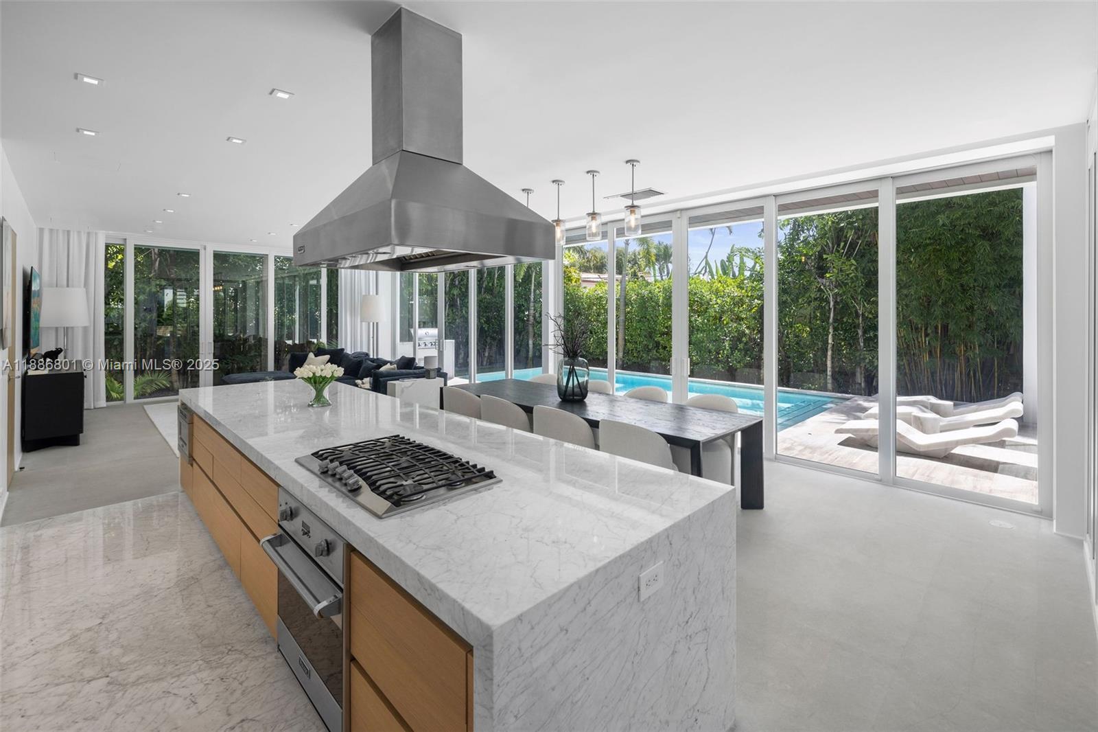 4433 North Bay Road Miami Beach, FL 33140 - Photo 36 of 71