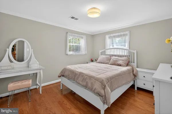 $1,129,000 | 945 North Quantico Street, Arlington, VA 22205