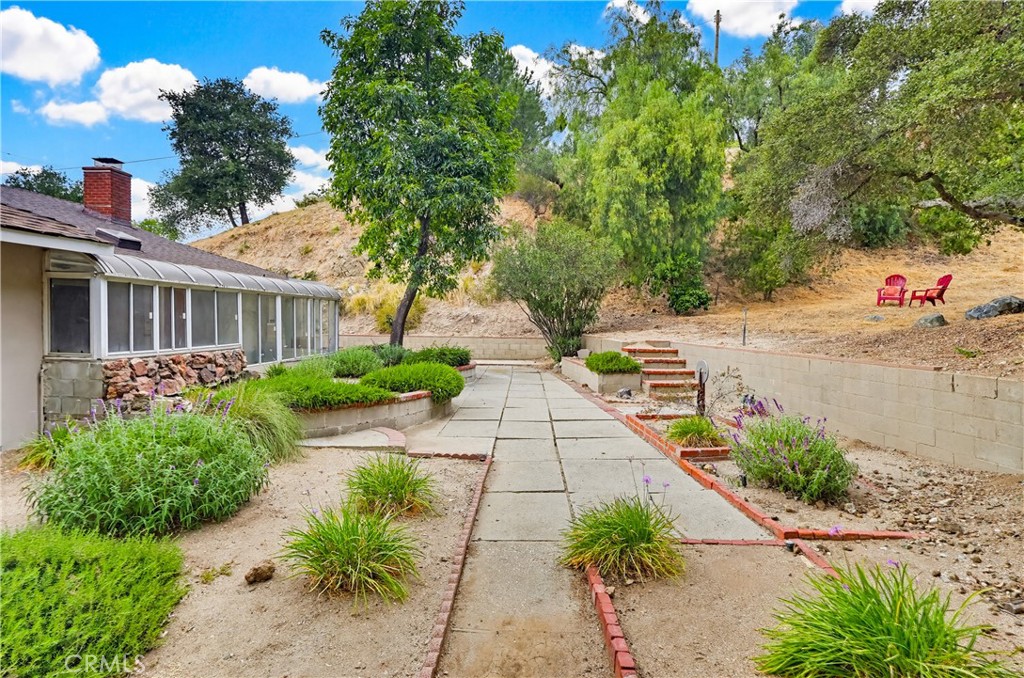 9522 Cedarvale Road Tujunga, CA 91042 - Photo 9 of 68