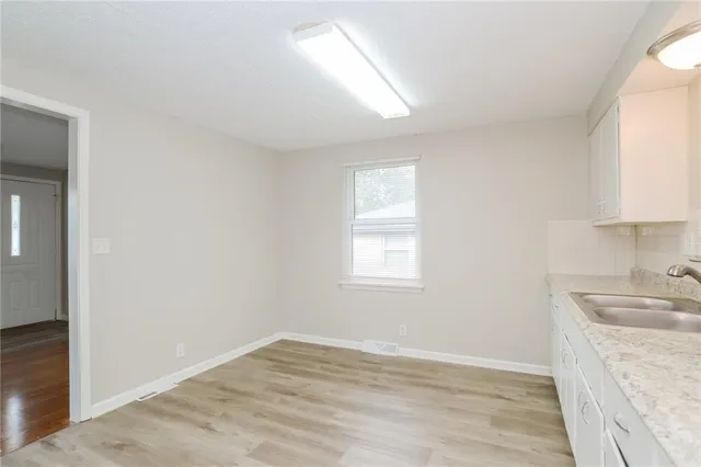 $1,750 | 6925 North Hickory Street, Kansas City, MO 64118