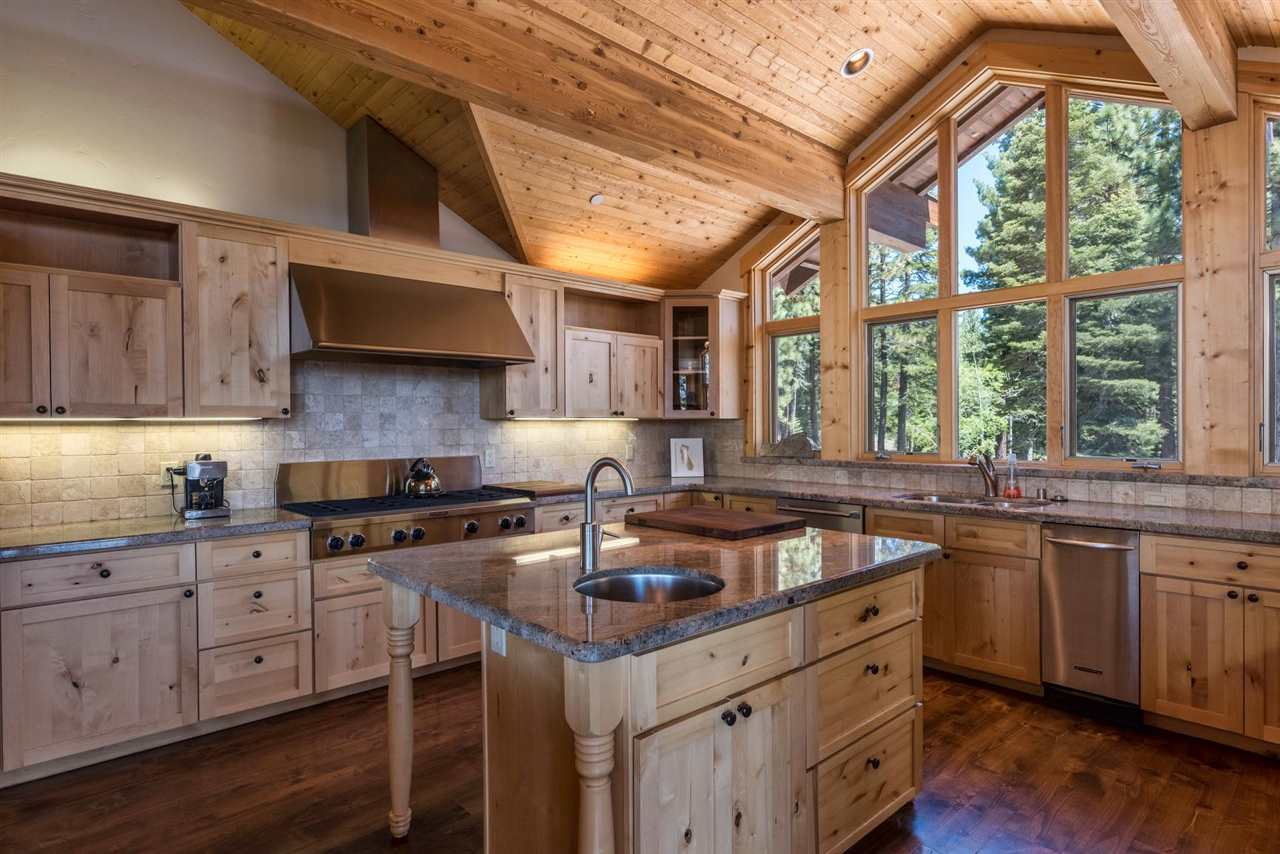 10716 Donner Pass Road Truckee, CA 96161 - Photo 10 of 20 Gallery Image 10