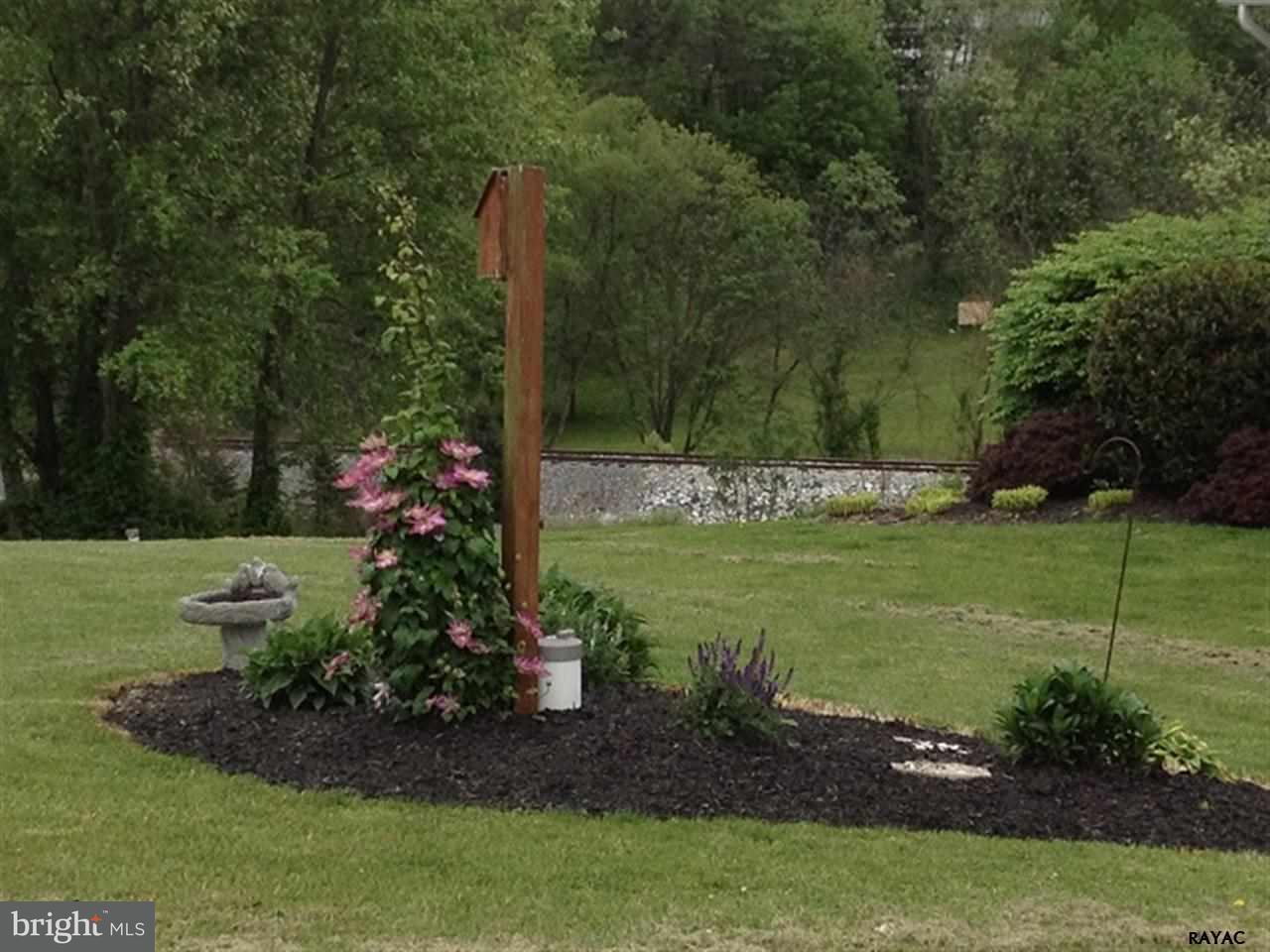 6120 Gardner Road Spring Grove, PA 17362 - Photo 2 of 17