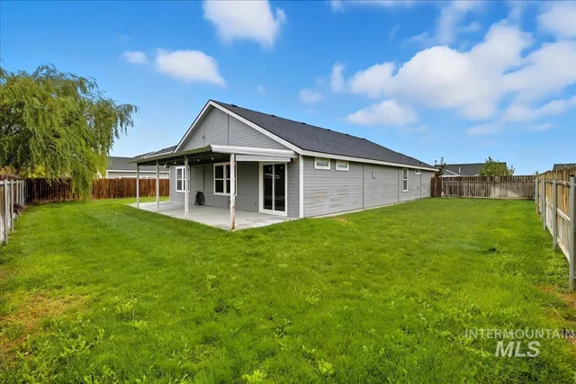 $395,900 | 730 Southwest Huebert Street, Mountain Home, ID 83647