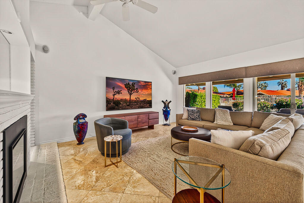 45668 Pueblo Road Indian Wells, CA 92210 - Photo 5 of 27 -7