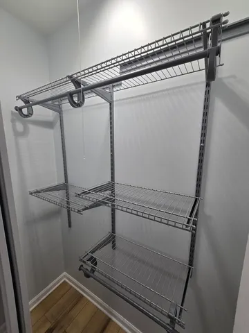 $2,100 | 4508 Elm Avenue, Unit B, Brookfield, IL 60513