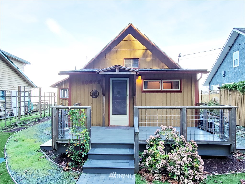 10679 North Beach Road Bow, WA 98232 - Photo 1 of 18 Gallery Image 1