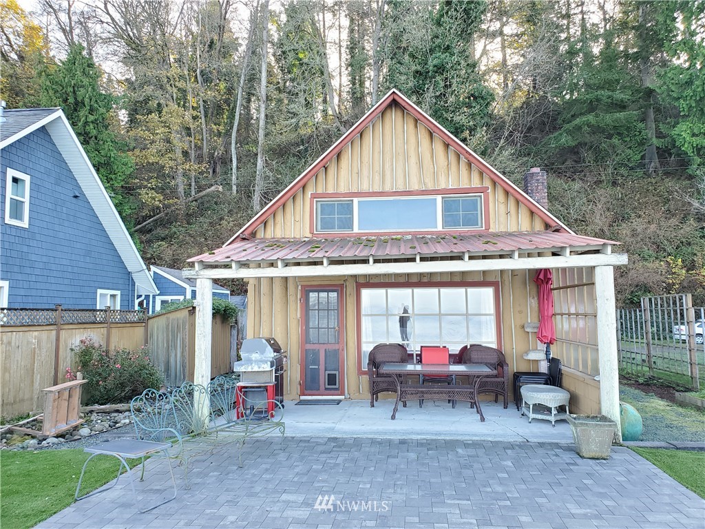 10679 North Beach Road Bow, WA 98232 - Photo 2 of 18 Gallery Image 2