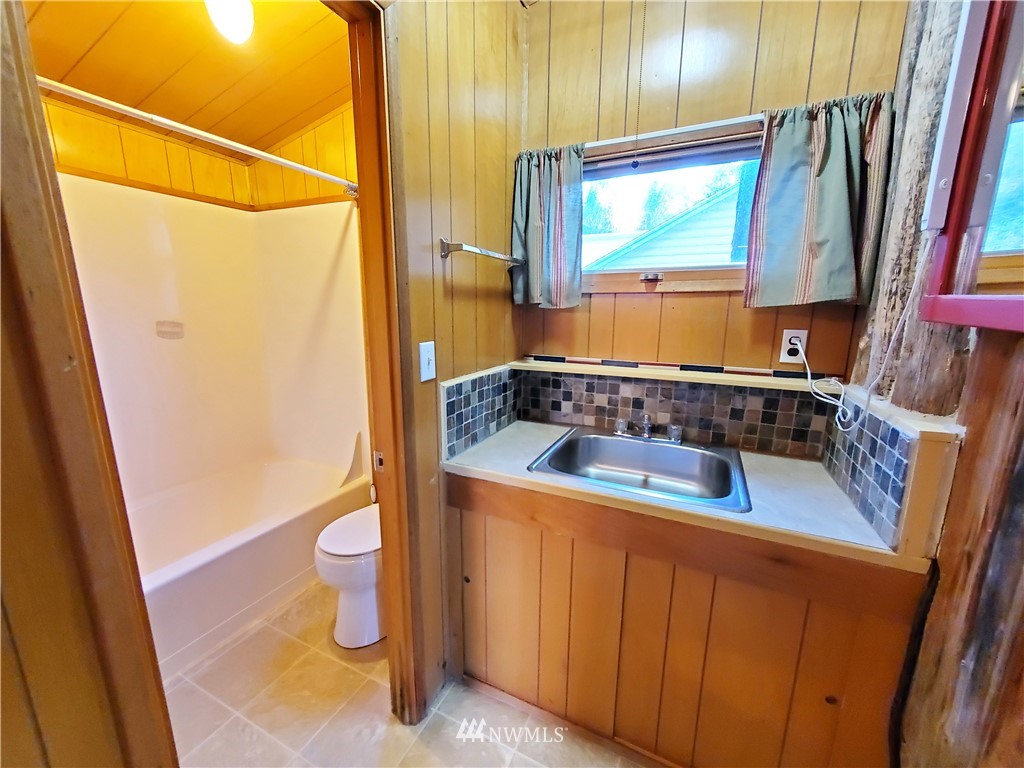 10679 North Beach Road Bow, WA 98232 - Photo 14 of 18 Gallery Image 14