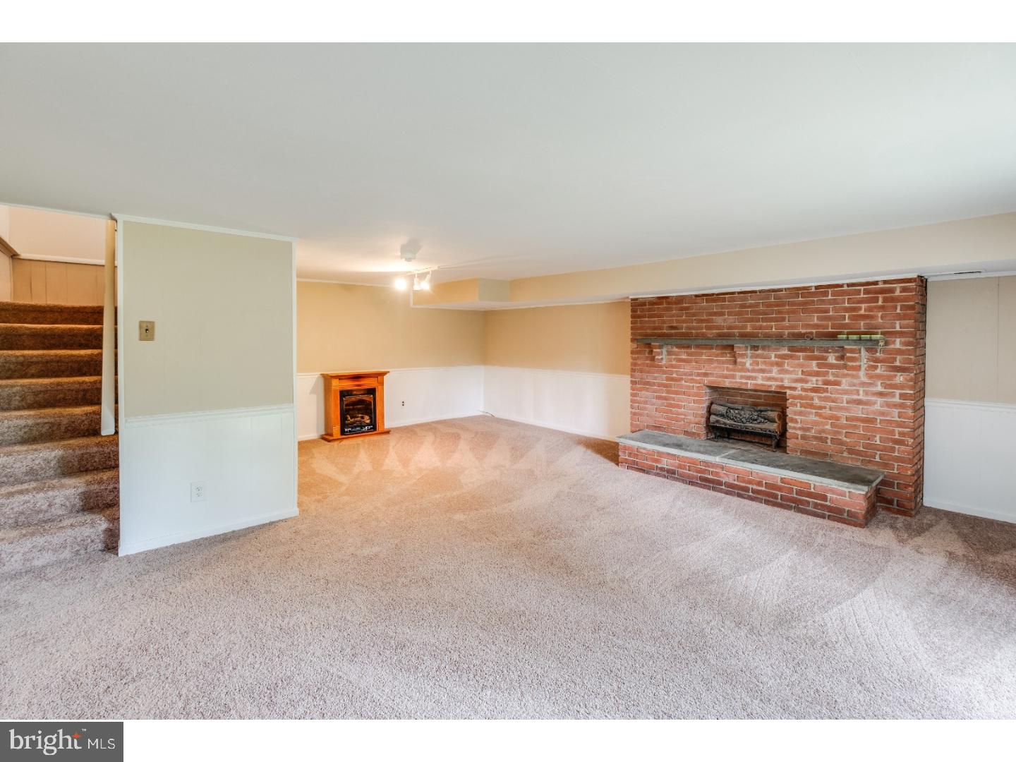 3895 Fairdale Road Philadelphia, PA 19154 - Photo 16 of 23 Basement - Finished