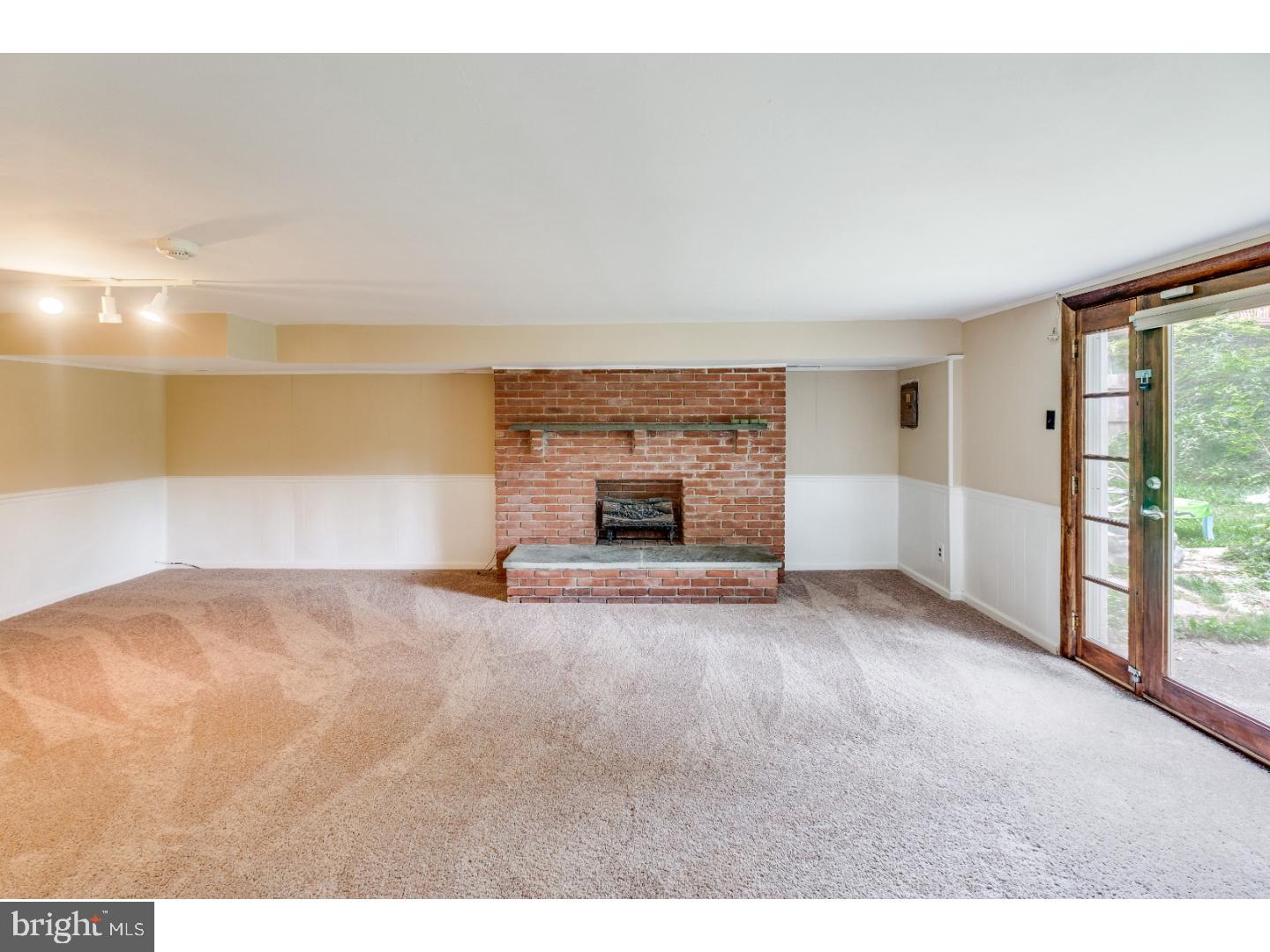 3895 Fairdale Road Philadelphia, PA 19154 - Photo 18 of 23 Basement - Finished