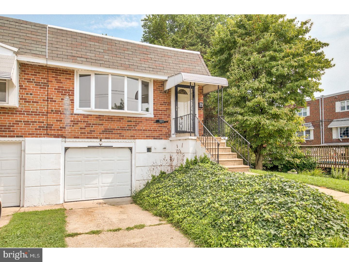 3895 Fairdale Road Philadelphia, PA 19154 - Photo 23 of 23 Front Yard