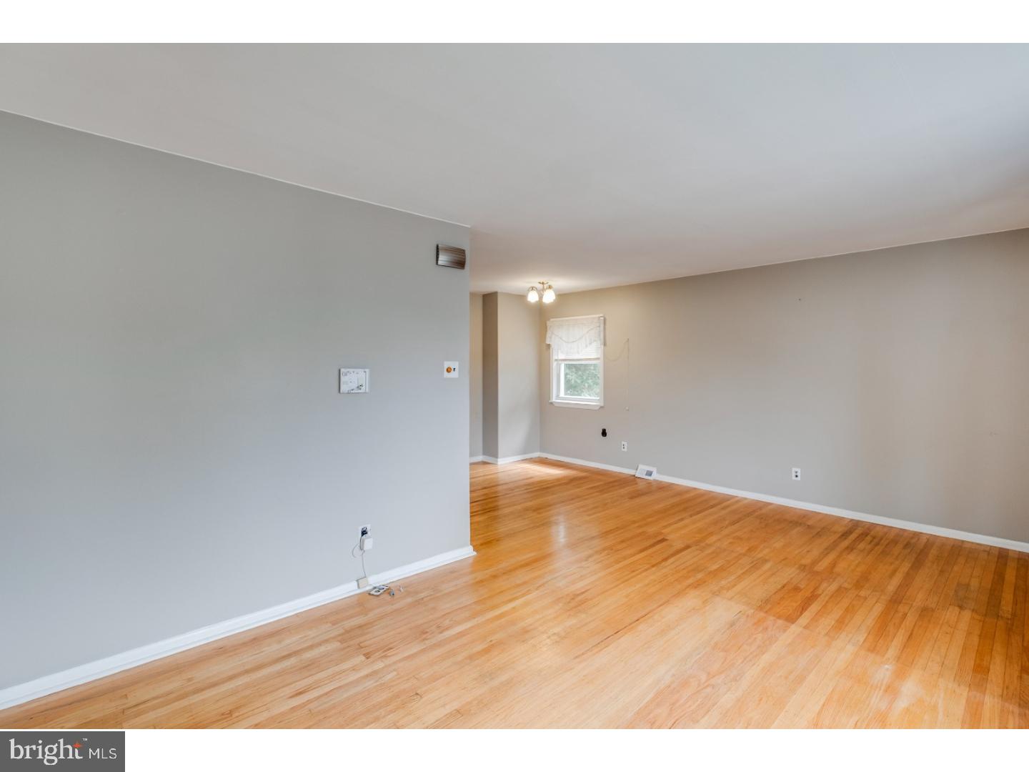 3895 Fairdale Road Philadelphia, PA 19154 - Photo 6 of 23 Dining Room