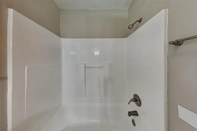 $1,850 | 7609 Clover Lane, Watauga, TX 76148