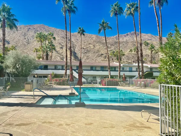 $2,500 | 1900 South Palm Canyon Drive, Unit 42, Palm Springs, CA 92264