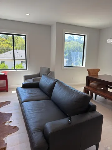 $2,600 | 5255 O'Donnell Lane, Glen Ellen, CA 95442