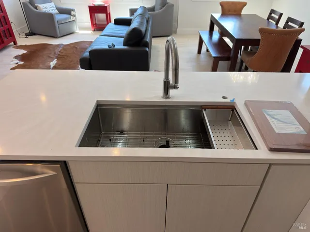 $2,600 | 5255 O'Donnell Lane, Glen Ellen, CA 95442