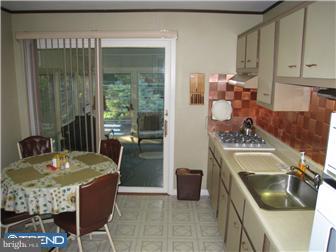 11 Parkview Road Stratford, NJ 08084 - Photo 5 of 12 Gallery Image 5