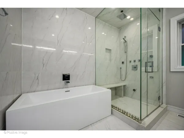 $2,095,000 | 2042 North Burling Street, Unit PH, Chicago, IL 60614