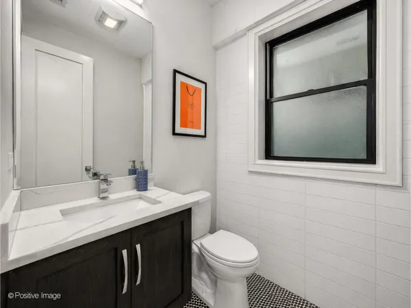 $2,095,000 | 2042 North Burling Street, Unit PH, Chicago, IL 60614
