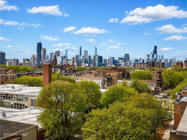 $2,095,000 | 2042 North Burling Street, Unit PH, Chicago, IL 60614