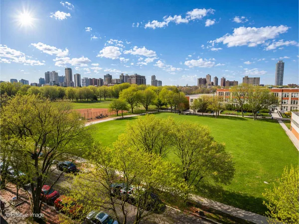 $2,095,000 | 2042 North Burling Street, Unit PH, Chicago, IL 60614