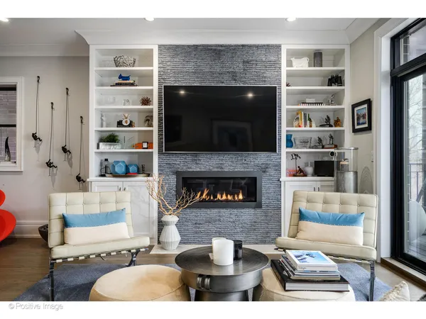 $2,095,000 | 2042 North Burling Street, Unit PH, Chicago, IL 60614