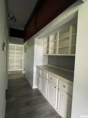 $1,499 | 2219 North Glendale Drive, Pekin, IL 61554