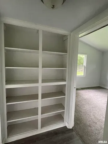 $1,499 | 2219 North Glendale Drive, Pekin, IL 61554