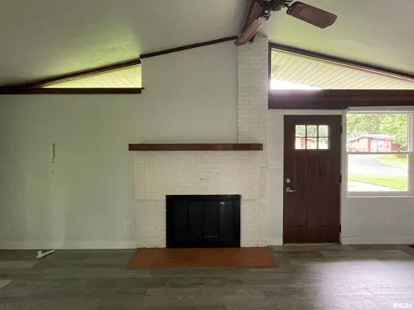 $1,499 | 2219 North Glendale Drive, Pekin, IL 61554