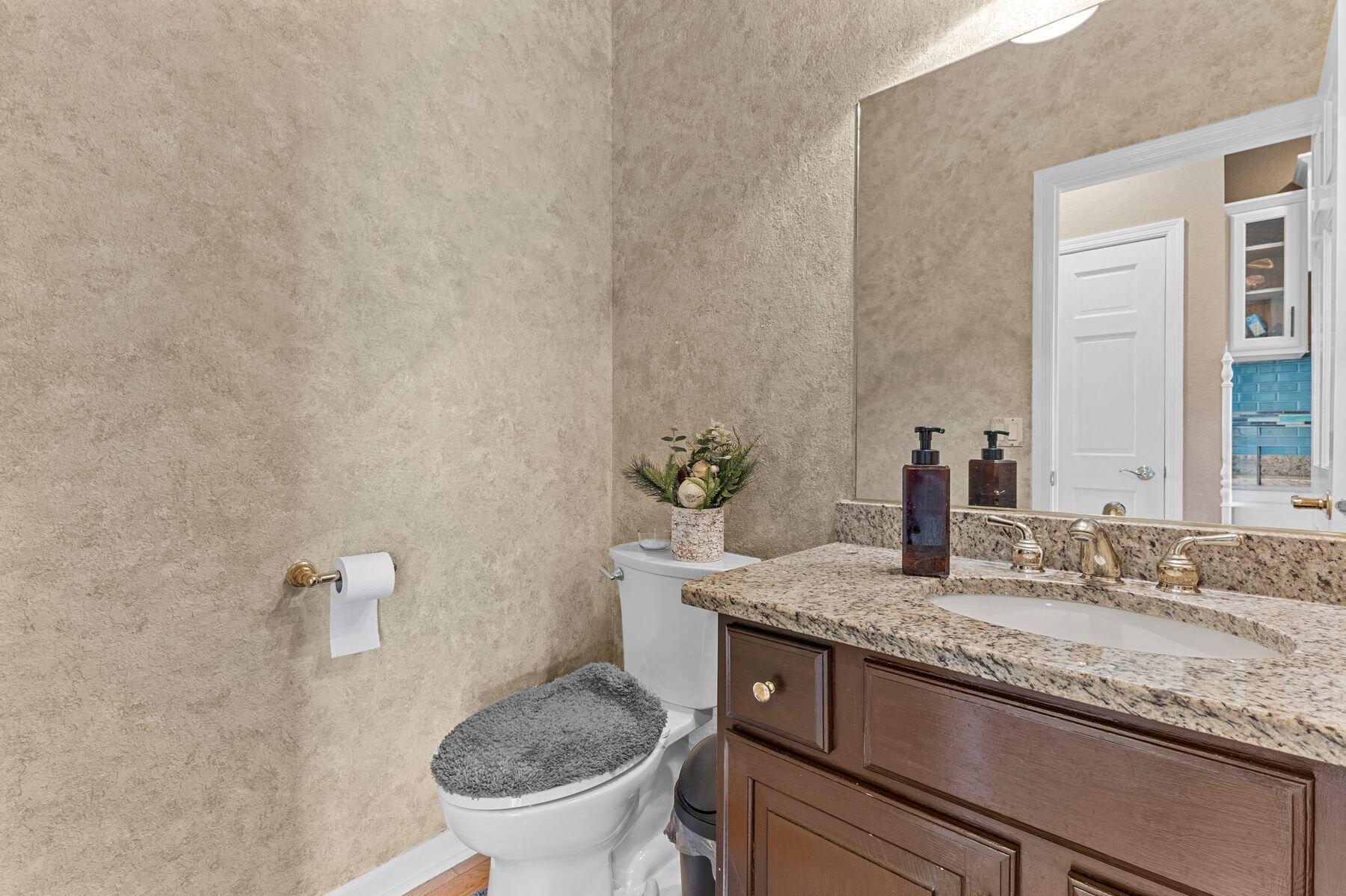 6645 Fieldstone Court Caledonia, WI 53402 - Photo 14 of 45 Bathroom - Main Floor