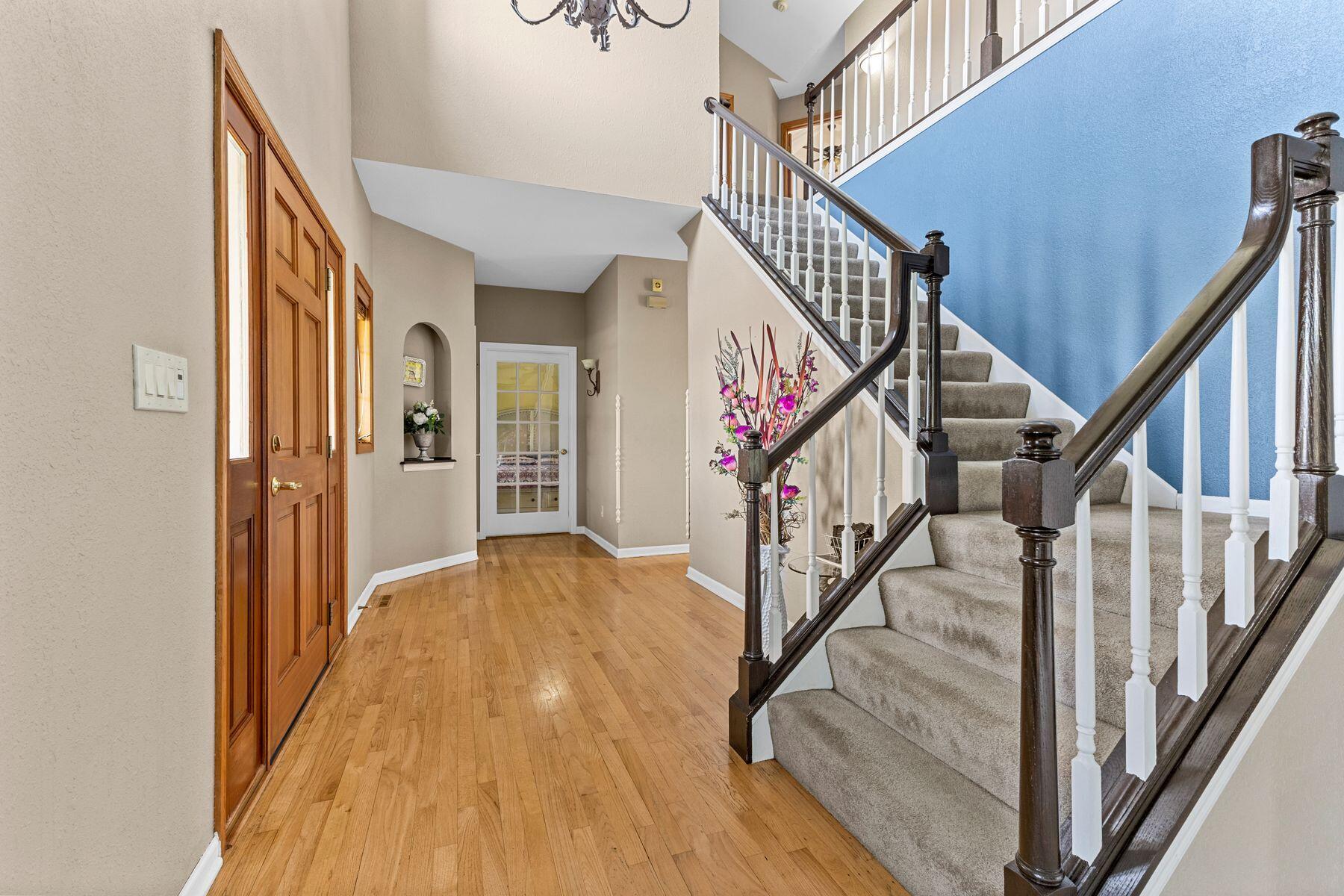6645 Fieldstone Court Caledonia, WI 53402 - Photo 15 of 45 Foyer