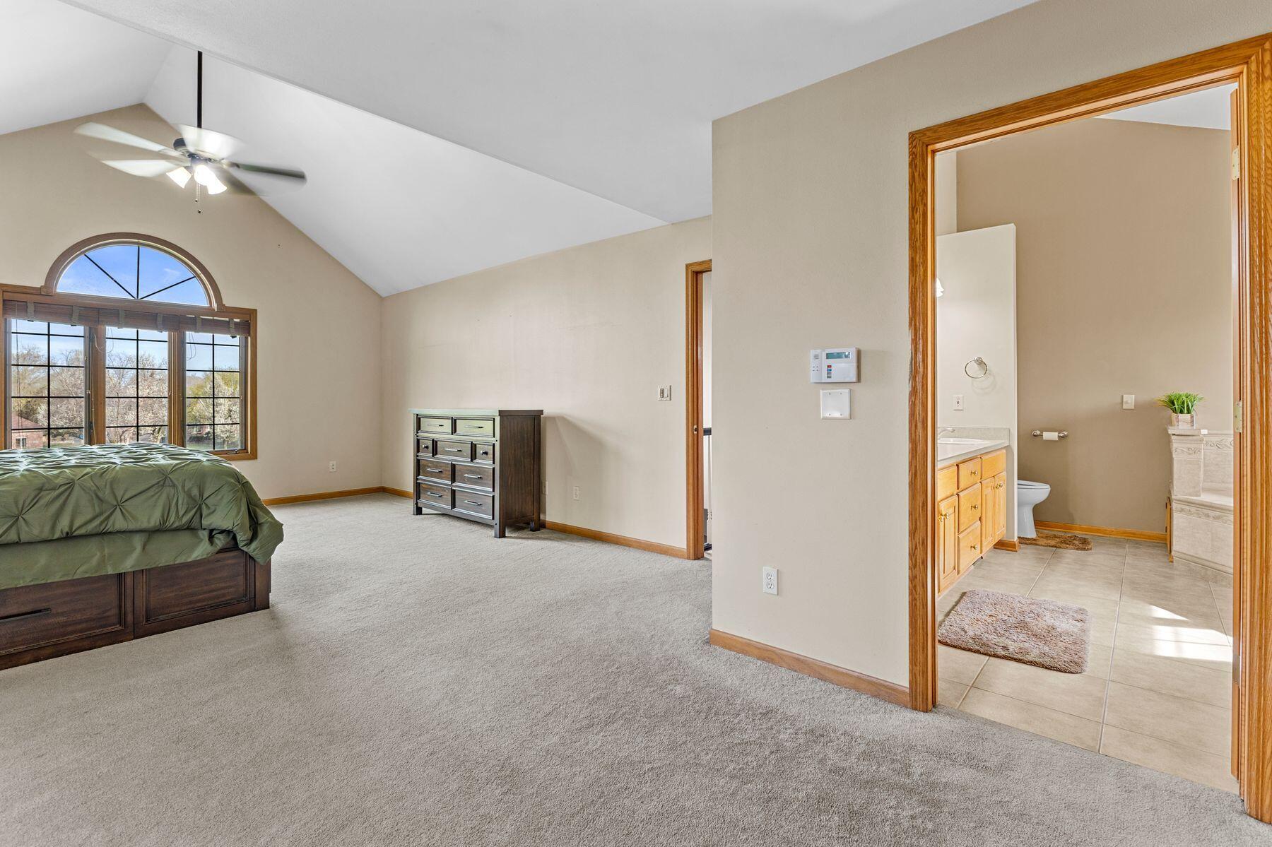6645 Fieldstone Court Caledonia, WI 53402 - Photo 19 of 45 Primary Bedroom