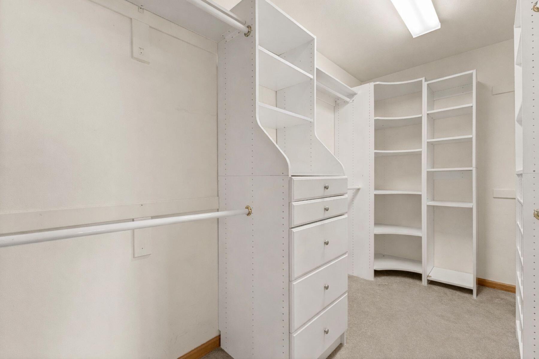 6645 Fieldstone Court Caledonia, WI 53402 - Photo 23 of 45 Primary Closet