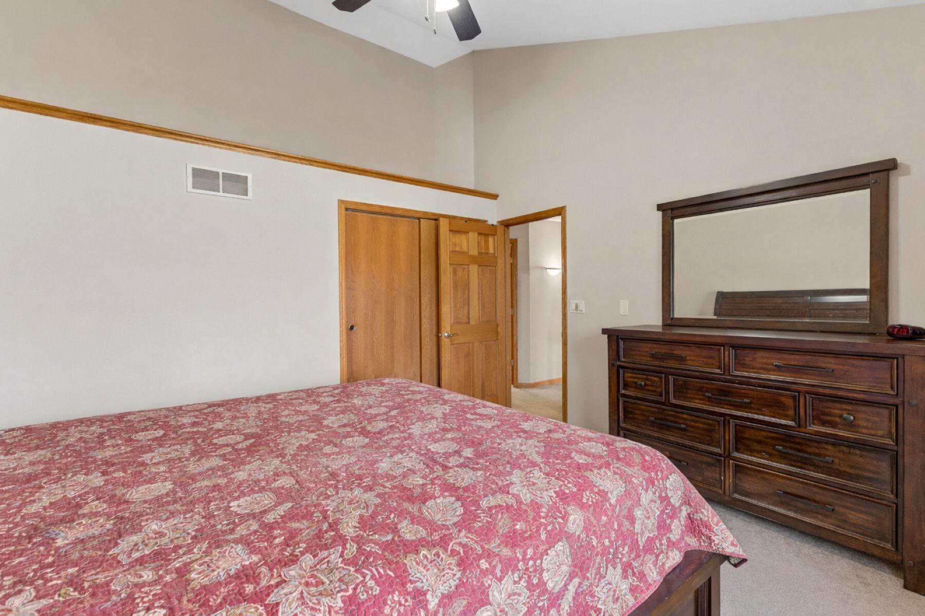 6645 Fieldstone Court Caledonia, WI 53402 - Photo 29 of 45 Bedroom 4