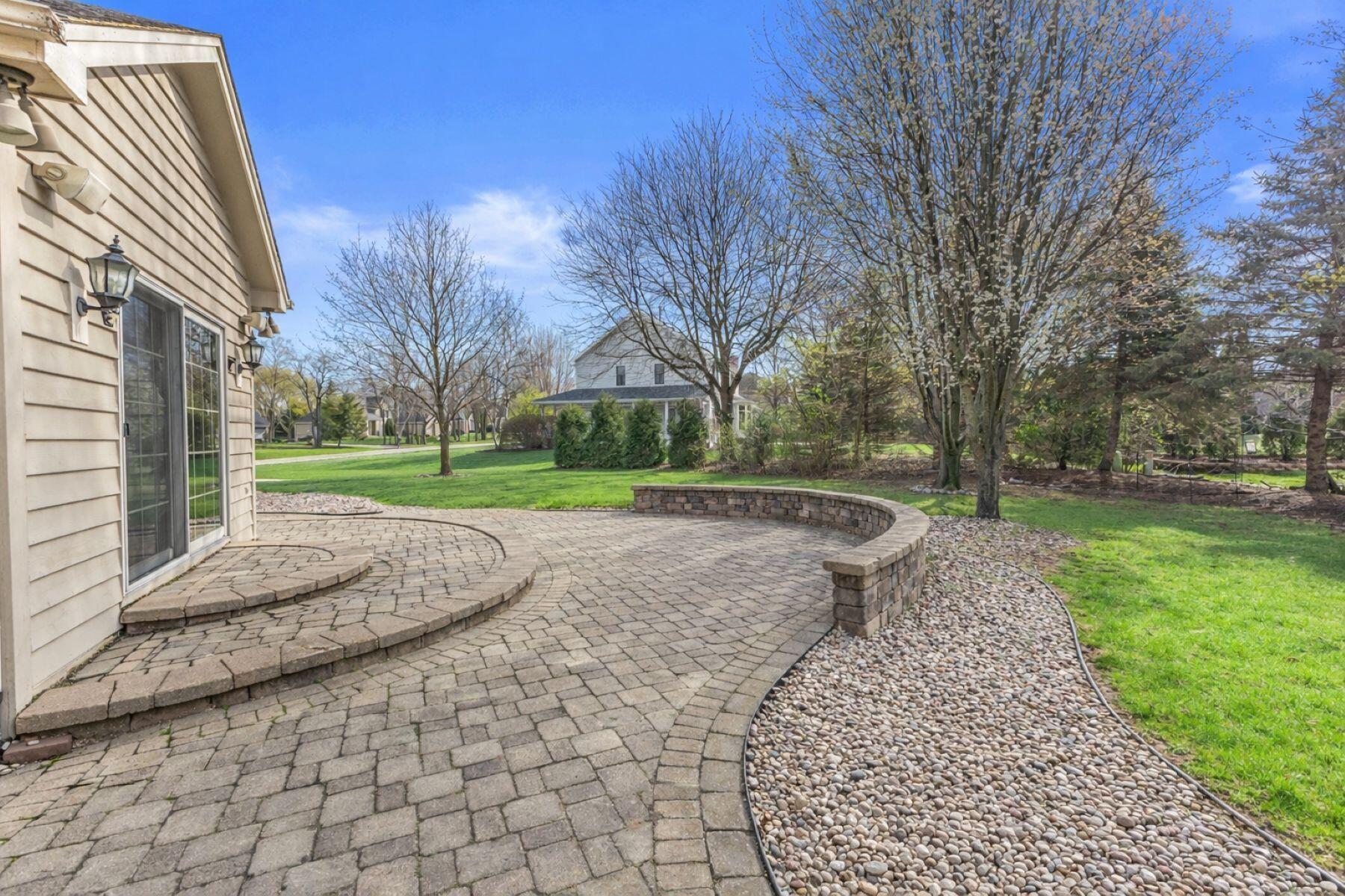 6645 Fieldstone Court Caledonia, WI 53402 - Photo 39 of 45 Great Outdoor Space