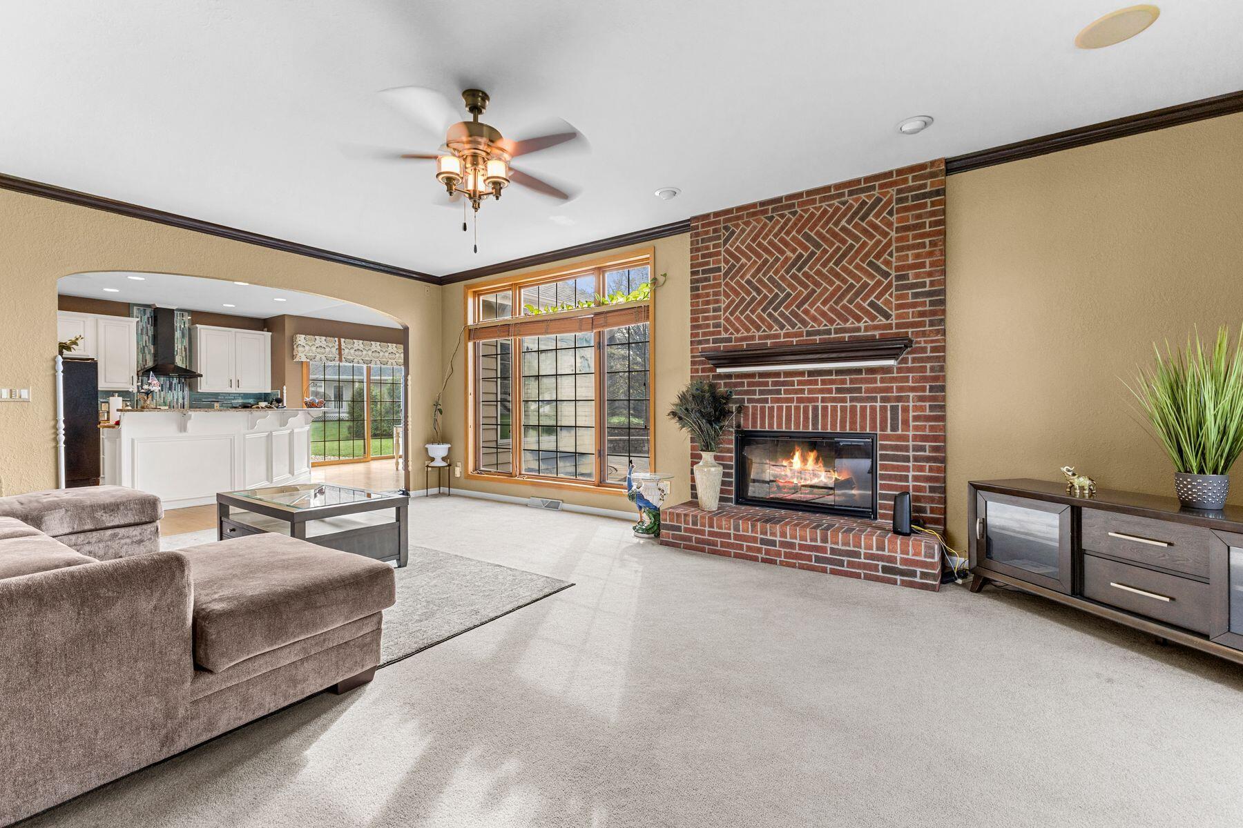 6645 Fieldstone Court Caledonia, WI 53402 - Photo 4 of 45 Family Room