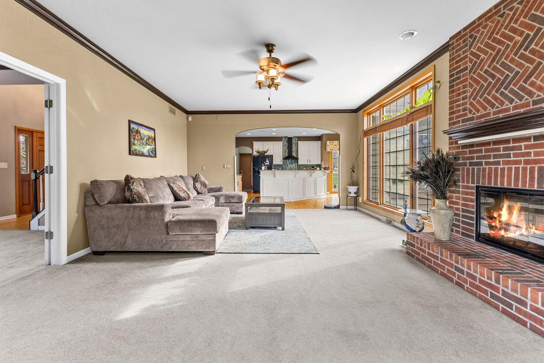 6645 Fieldstone Court Caledonia, WI 53402 - Photo 6 of 45 Family Room