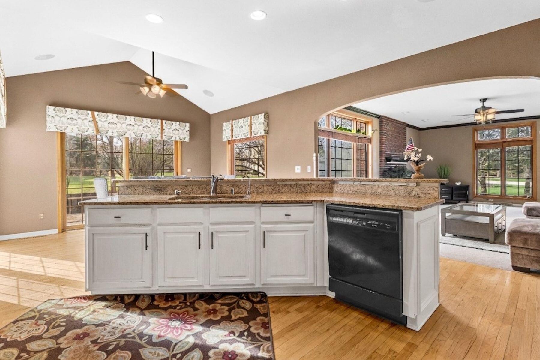 6645 Fieldstone Court Caledonia, WI 53402 - Photo 7 of 45 Kitchen