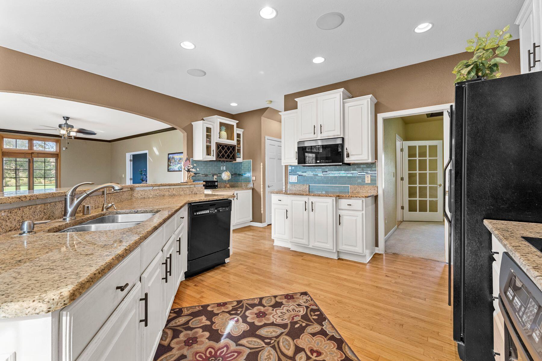 6645 Fieldstone Court Caledonia, WI 53402 - Photo 8 of 45 Kitchen