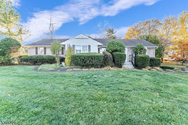 $550,000 | 12 Forest Hill Drive, Three Bridges, NJ 08887