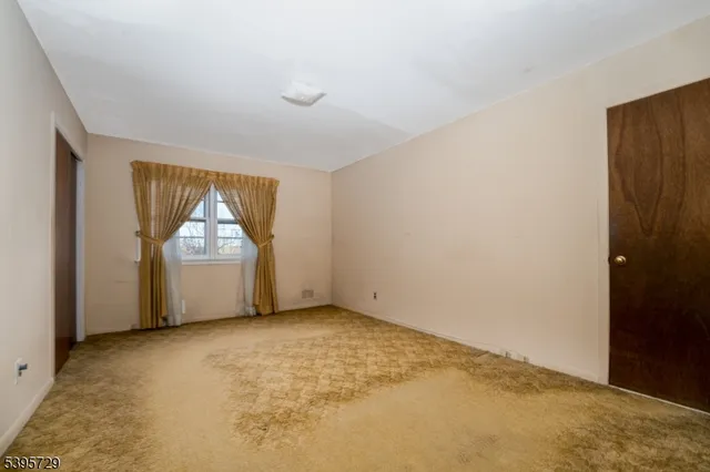 $550,000 | 12 Forest Hill Drive, Three Bridges, NJ 08887