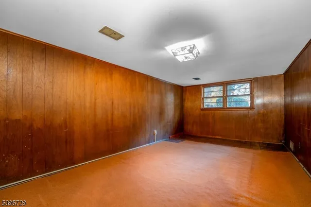 $550,000 | 12 Forest Hill Drive, Three Bridges, NJ 08887