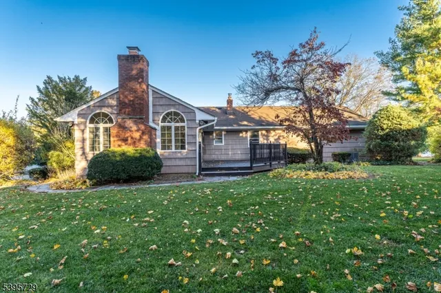 $550,000 | 12 Forest Hill Drive, Three Bridges, NJ 08887