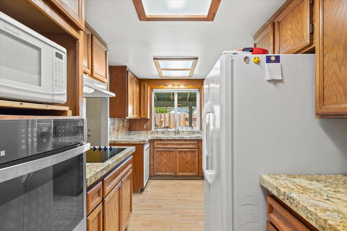 1424 Rose Avenue Modesto, CA 95355 - Photo 23 of 48