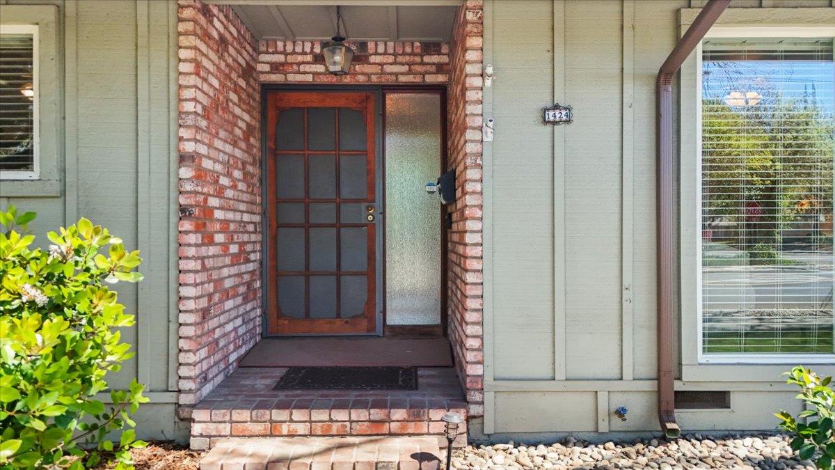 1424 Rose Avenue Modesto, CA 95355 - Photo 7 of 48