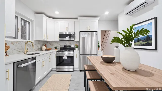 $1,188,000 | 5618 Sylvan Avenue | North Riverdale