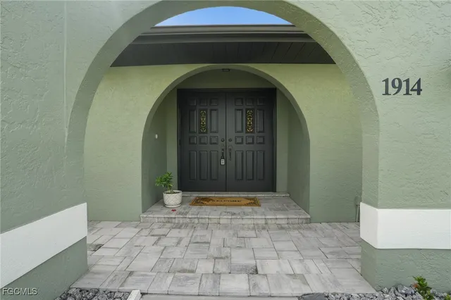 $2,700 | 1914 Southeast 16th Street, Cape Coral, FL 33990